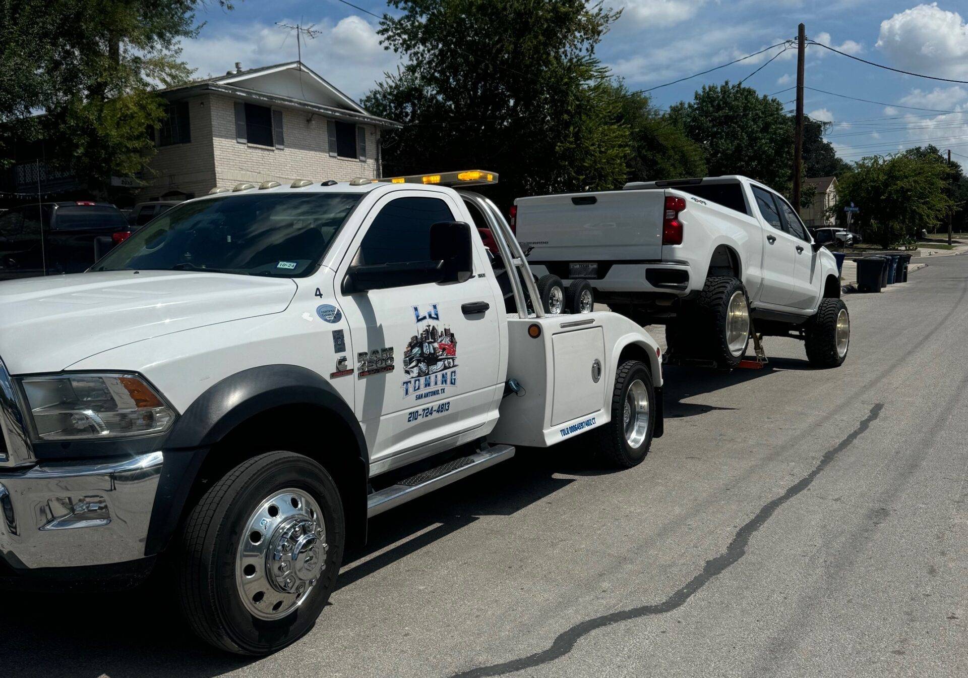 Lj Towing (2) Lj Towing (2)